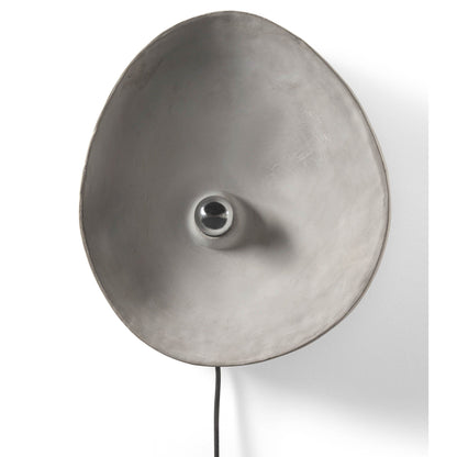 Wandlamp van Serax model M beton Chadophe